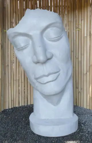 Product image of the product “Mask Human 02 (inclined to the left) original by the artist - 150m height ”